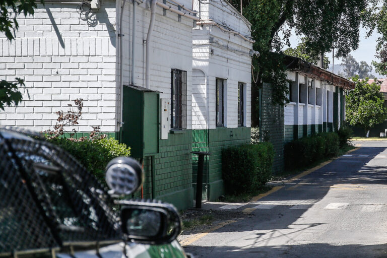 Explosión e incendio en comisaría de Independencia deja tres carabineros heridos