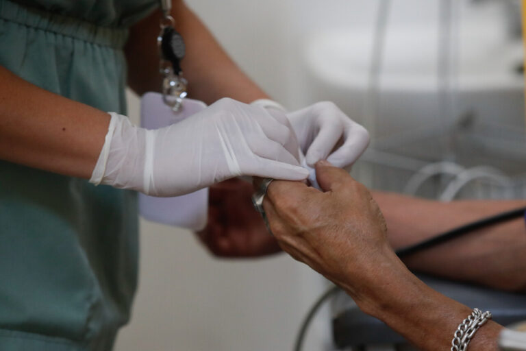 APIS denuncia deuda millonaria del Estado: El monto ascendería a más de 50 millones de dólares