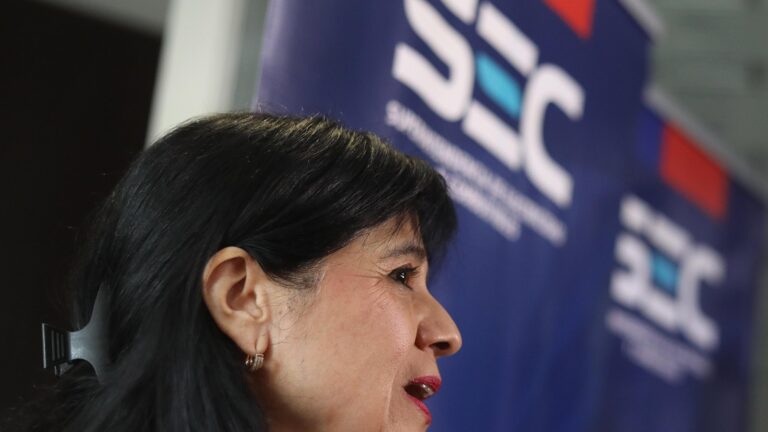 Corte de luz masivo en Chile: ¿Quién fiscaliza el sistema eléctrico?