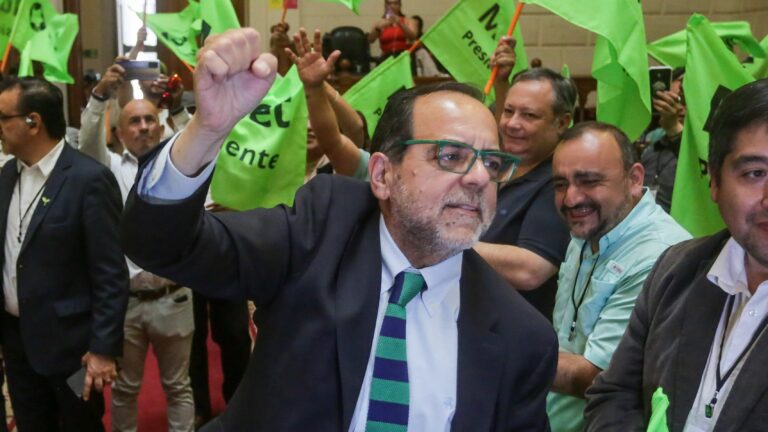 Mulet asegura que no bajará candidatura si Bachelet se suma a unas primarias presidenciales