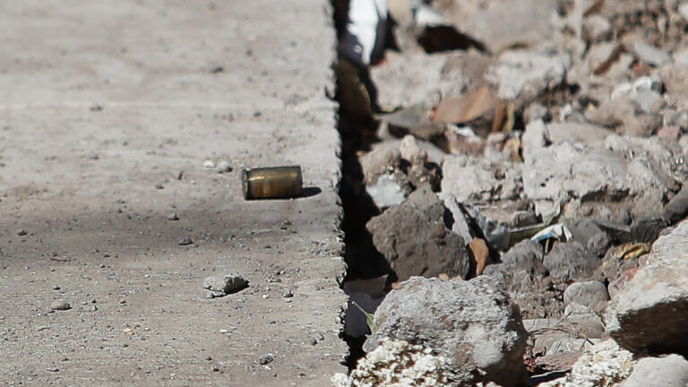 Carabineros dispara y mata a hombre armado con cuchillo en hotel de Santiago Centro