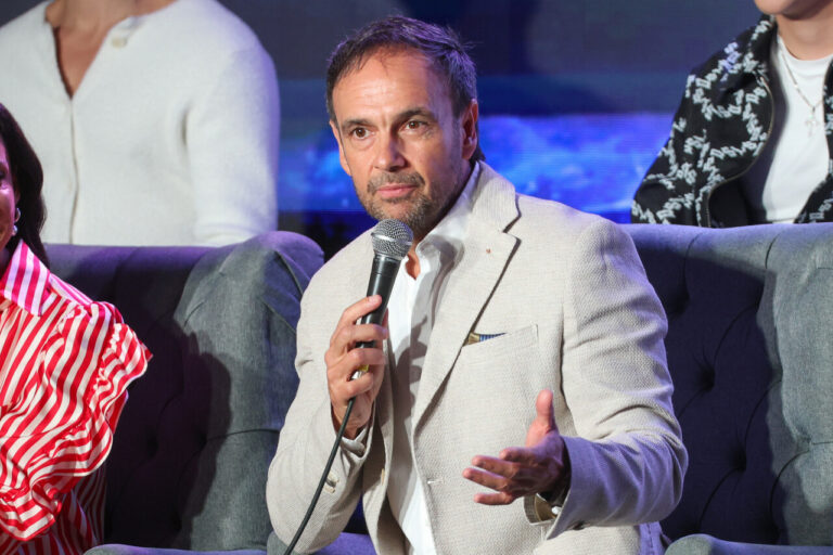 Sorpresa en la competencia folclórica de Viña: Rodrigo Sepúlveda no sale a animar y Rafael Araneda lo reemplaza