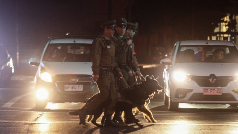 Experto analiza causas del masivo apagón en Chile: ¿Se descarta un ciberataque?