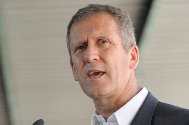 Plan Marzo 2025: Ministro Muñoz explica refuerzo de transporte público y nuevas medidas para enfrentar el Súper Lunes