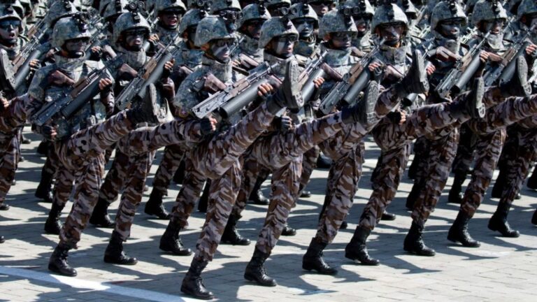 Soldado norcoreano capturado en Ucrania revela que fue engañado para luchar contra tropas surcoreanas