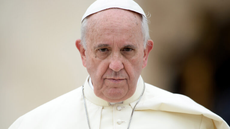 “El pronóstico sigue siendo reservado”: Preocupación por la salud del Papa Francisco tras 21 días hospitalizado