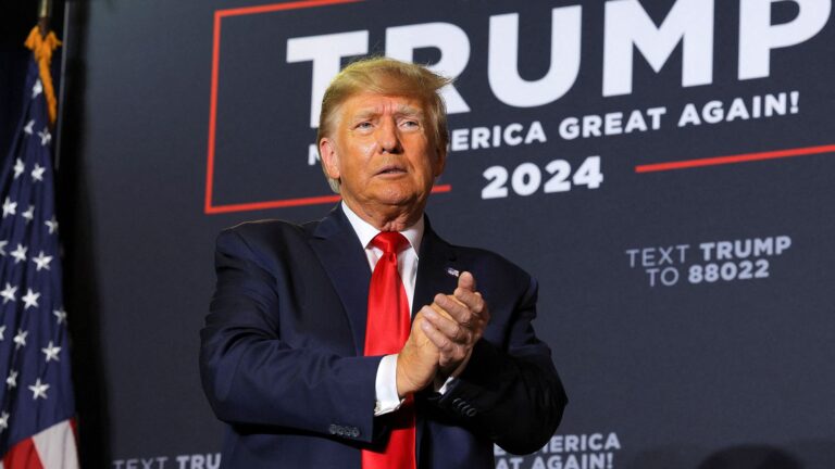 Trump anticipa un “periodo de transición” económica por los aranceles y descarta recesión en EE.UU.