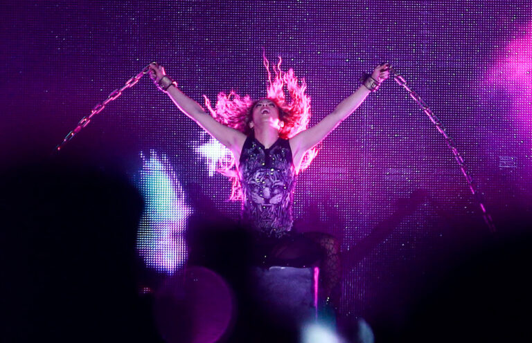 Sernac arremete tras cancelación de concierto de Shakira: oficia a productora del show y pedirá compensaciones por perjuicios