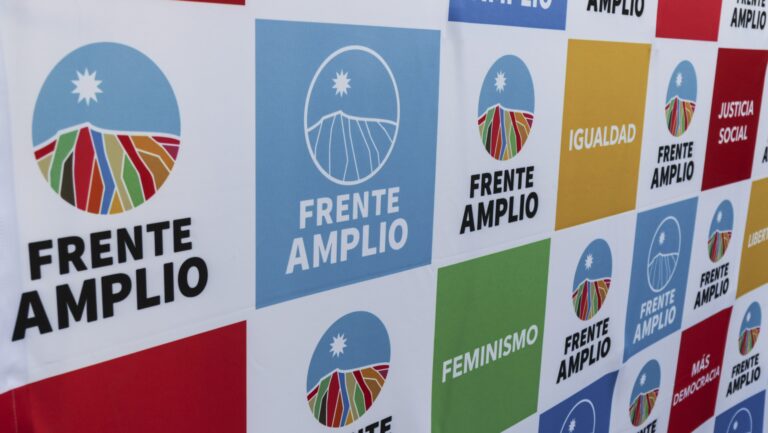 Frente Amplio califica de 