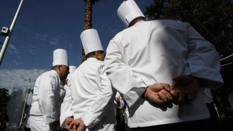 Primera Encuesta Gastronómica del Centro Histórico de Santiago: 50% de los encuestados percibe mayor inseguridad