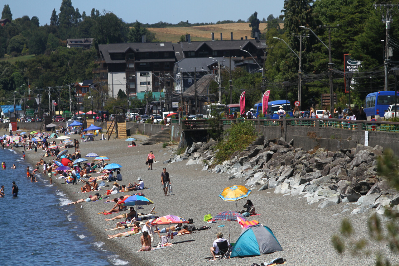 Más de 2 millones de turistas extranjeros visitaron Chile durante la temporada de verano: Argentinos encabezan la lista/Agencia Uno