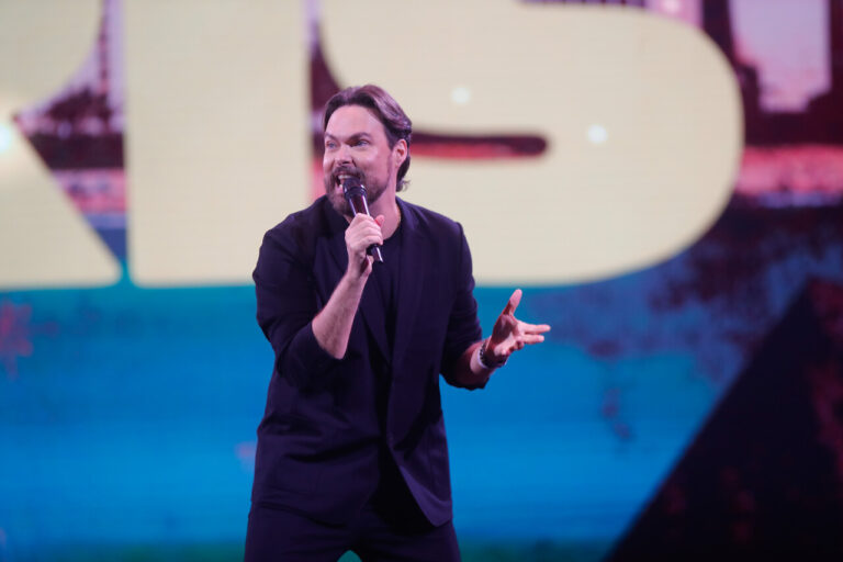 George Harris se coronó como el peor artista evaluado del Festival de Viña con un 82% de desaprobación