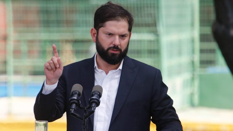 Presidente Boric responde a Matthei sobre pena de muerte: 