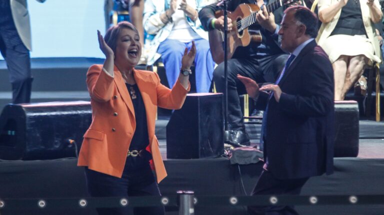 Critican al Gobierno de usar promulgación de reforma de pensiones para 