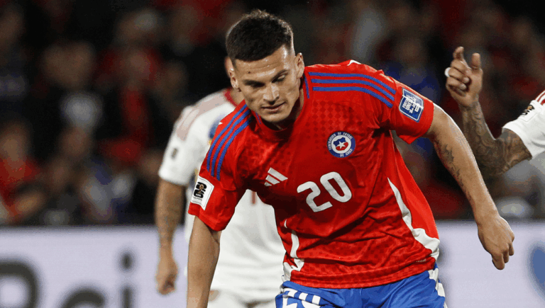 Pésima noticia para La Roja: Lucas Cepeda es liberado de la convocatoria por cuadro febril