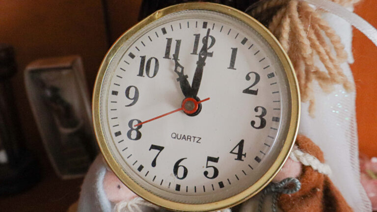 Cambio de horario: ¿Cuándo es y hay que adelantar o atrasar adelantar el reloj?