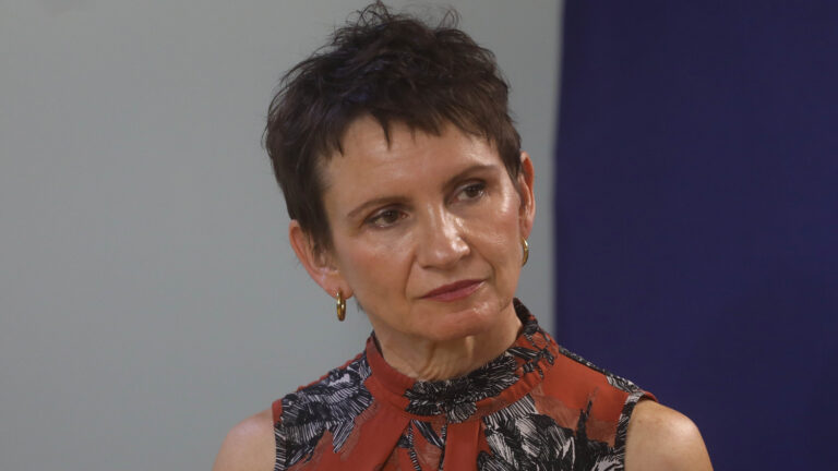 “Una reacción política muy mezquina e infantil”: Tohá critica al Frente Amplio y PC tras fracturas en el oficialismo