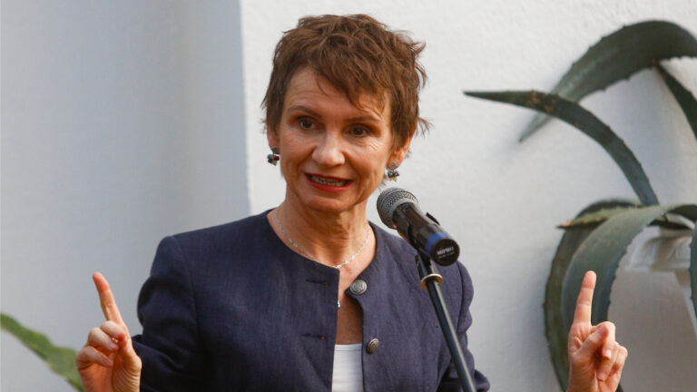 Cadem: Tohá sube 7 puntos y se ubica cuarta en preferencias, detrás de Matthei, Kaiser y Kast