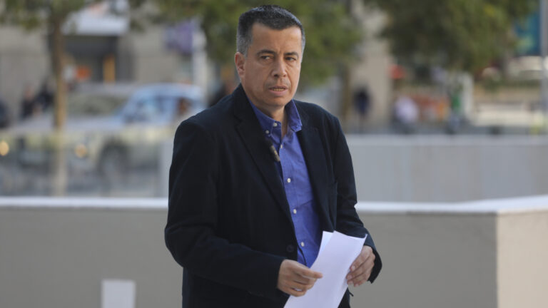 Diputado Celis presenta querella por tráfico de influencias contra Karol Cariola en el “Caso Sierra Bella”