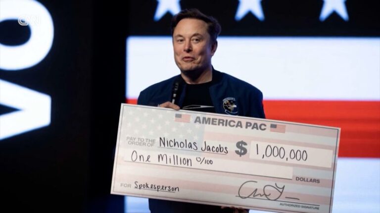 Elon Musk regala un millón de dólares a votantes en medio de disputa por la Corte Suprema