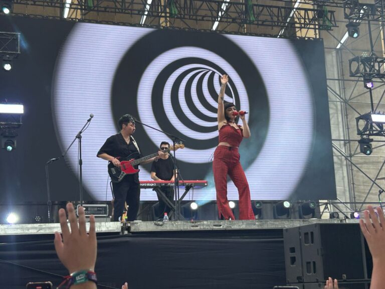 Con invitado sorpresa y desplante en la batería: Cancamusa deleita a los asistentes del Lolla Chile 2025