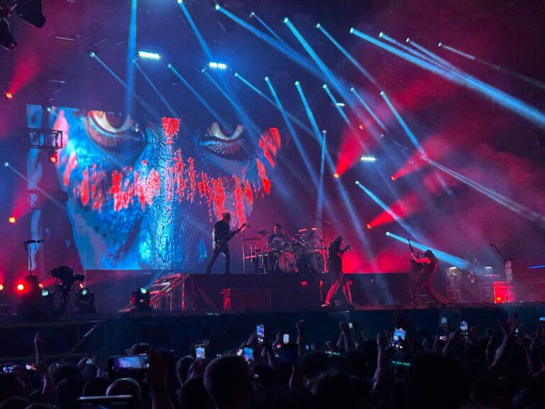 “En las buenas y en las malas, Chile ha estado con nosotros”: Sepultura realiza el show más brutal del Lolla Chile 2025