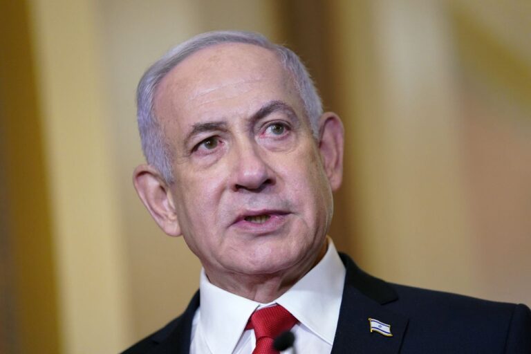 Netanyahu viaja a Washington para crucial reunión con Trump mientras CPI lo acusa de crímenes de guerra