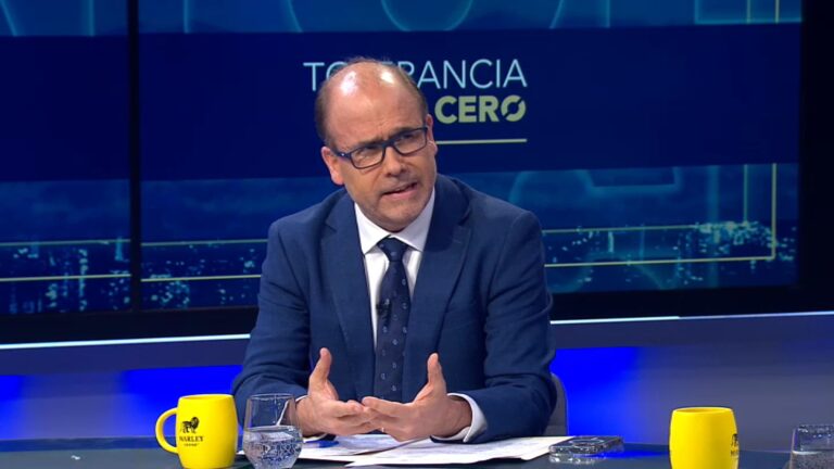 Undurraga afirma que si la primaria la ganara Tohá o Vodanovic, analizarían 