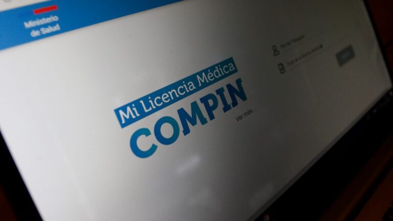 Colegio Médico afirma que no está en contra de fiscalizar licencias médicas, pero advierte que el sistema 