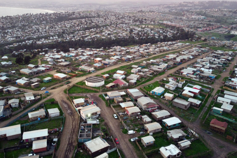 Megatoma en San Antonio: Revelan video donde socio de dueños ofrece vender predios a ocupantes