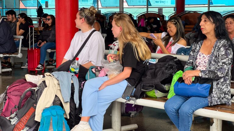 Semana Santa 2025: ¿Cómo elegir el medio de transporte más económico para viajar?