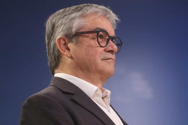 Gobierno frena avance de reforma tributaria por falta de respaldo político y prioriza respuesta ante aranceles de EE.UU.