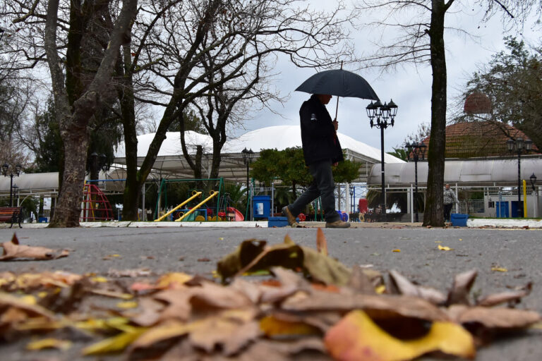 DMC emite aviso meteorológico por vientos de hasta 80 kilómetros por hora en zonas del sur del país