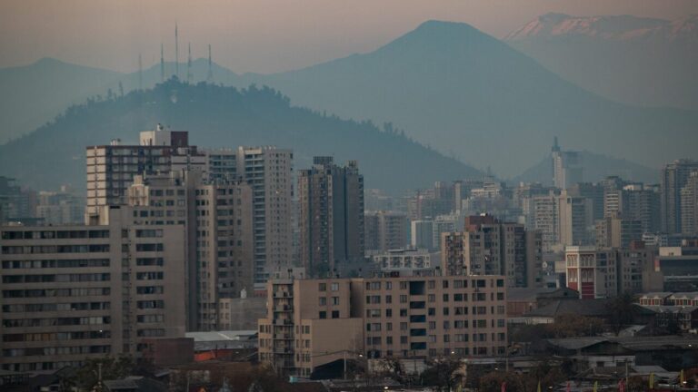 ¿Cómo tener buena salud a pesar de la mala calidad del aire?: Cardiólogo entrega recomendaciones
