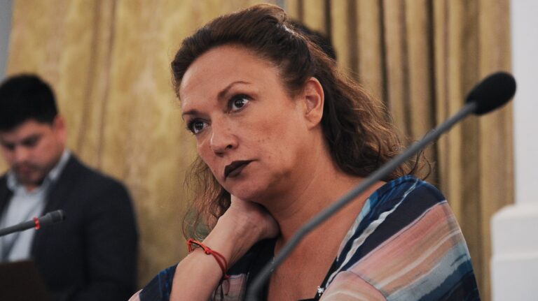 Santibáñez afirmó que su voto fue por Castro y 