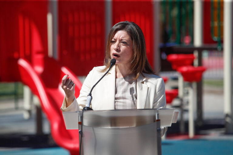 Violencia en Quilicura: Alcaldesa exige intervención urgente del Gobierno y colaboración de militares