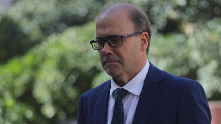 Consejo de la DC llama a Undurraga a ir a primarias: Aluden a negociación parlamentaria que asegure 