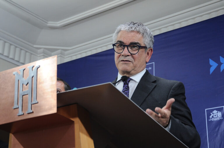 “No vamos a perseverar en ese tema”: Gobierno suspende de manera indefinida la reforma al impuesto a la renta