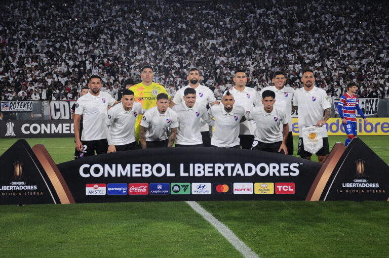 Colo Colo vuelve a la cancha por Copa Libertadores: ¿A qué hora y dónde ver el encuentro contra Racing?