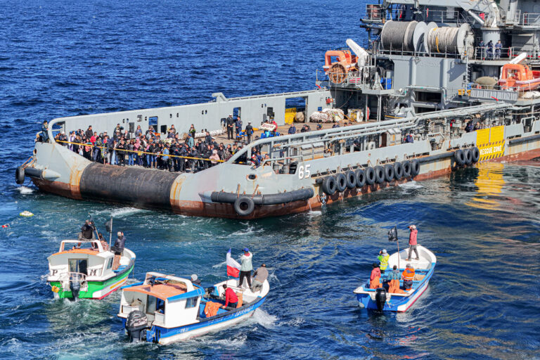 Familias de tripulantes del 