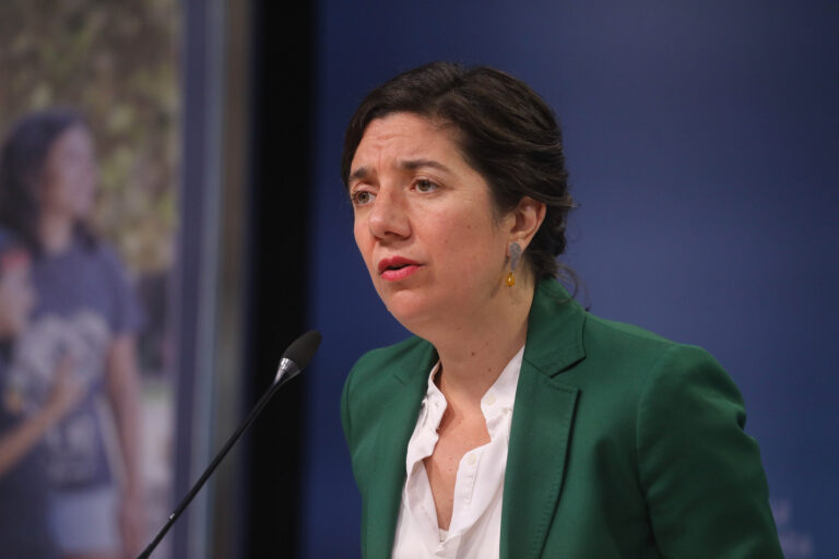 Gobierno reafirma colaboración con la justicia tras filtraciones telefónicas de Crispi sobre la compra de la casa de Allende