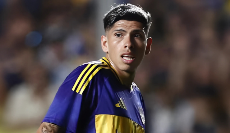 ¿Se puso nervioso? Hinchas destrozan a Carlos Palacios por su rendimiento ante River Plate en el clásico