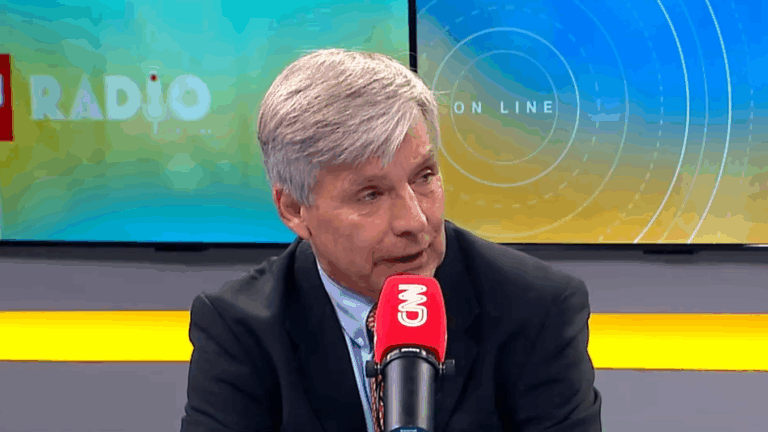 Harold Mayne-Nicholls afirma que prohibiría las barras bravas y que debe haber un fiscal único para el fútbol