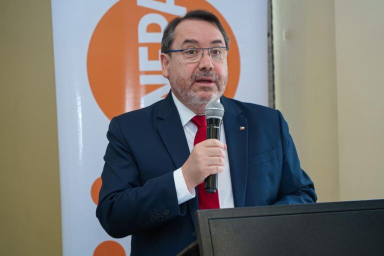 Presidente Gabriel Boric designa nuevo embajador de Chile en China