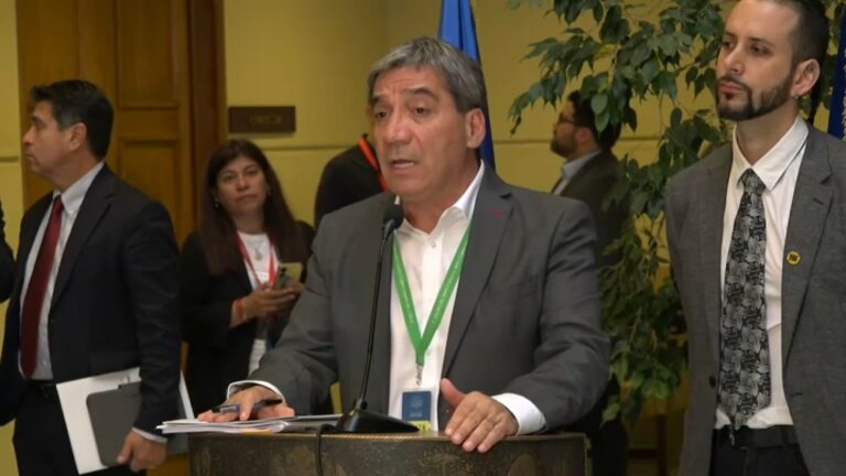 Durán asegura estar confiado ante posibilidad de acusación constitucional y que si se concreta 