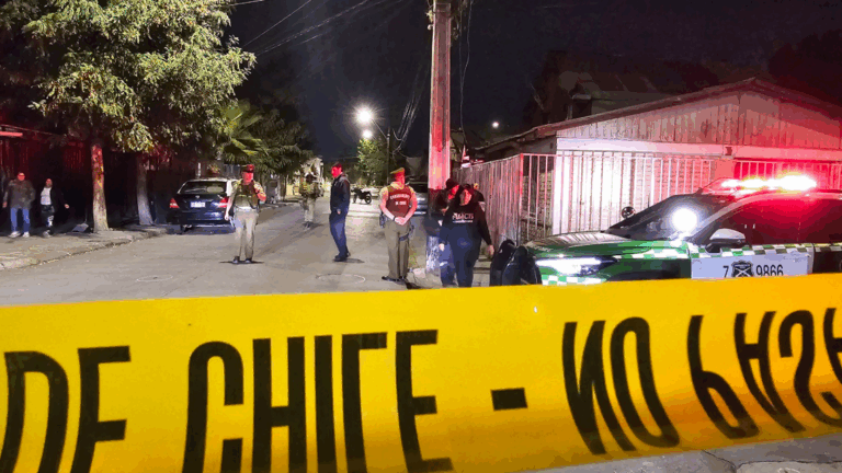 Homicidio frustrado en Lo Espejo deja herida a bala a joven de 20 años: Se evalúa posible rencilla previa
