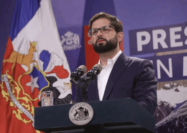 Presidente Boric condena atentado en Rucalhue y advierte a responsables que el Gobierno los “perseguirá y encontrará”