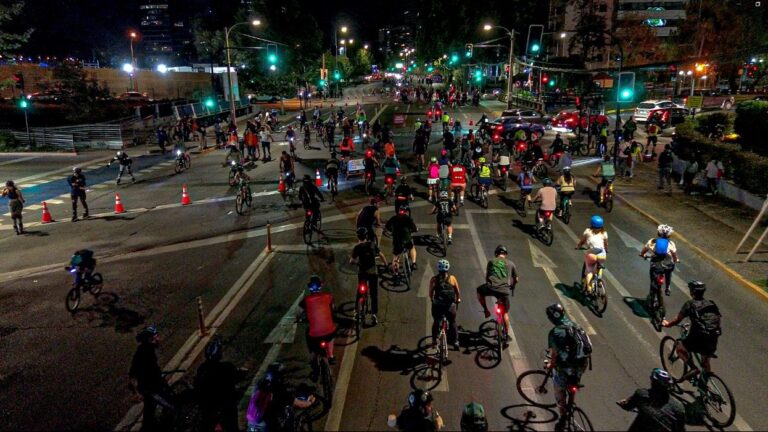 Anuncian ciclorecreovía nocturna en Costanera Andrés Bello: Será desde las 18:00 horas y tendrá 3,6 kilómetros de extensión