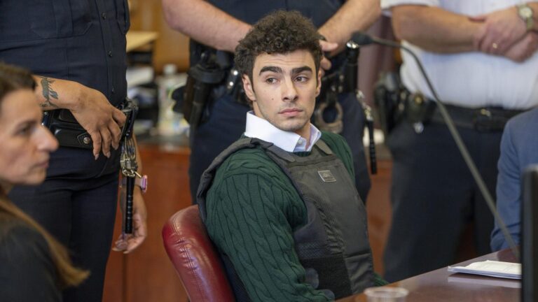 Luigi Mangione se declaró inocente de los cargos en su contra