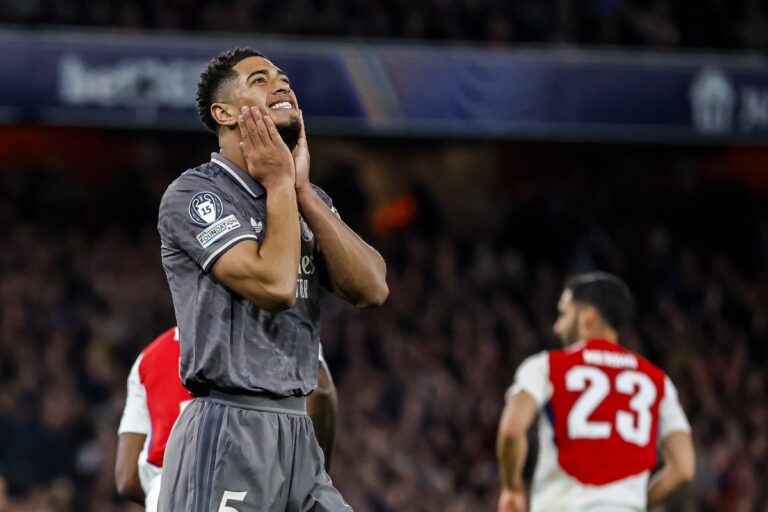 Real Madrid contra Arsenal: Así fue el penal que Saka falló y mantiene con vida en la Champions al equipo de España